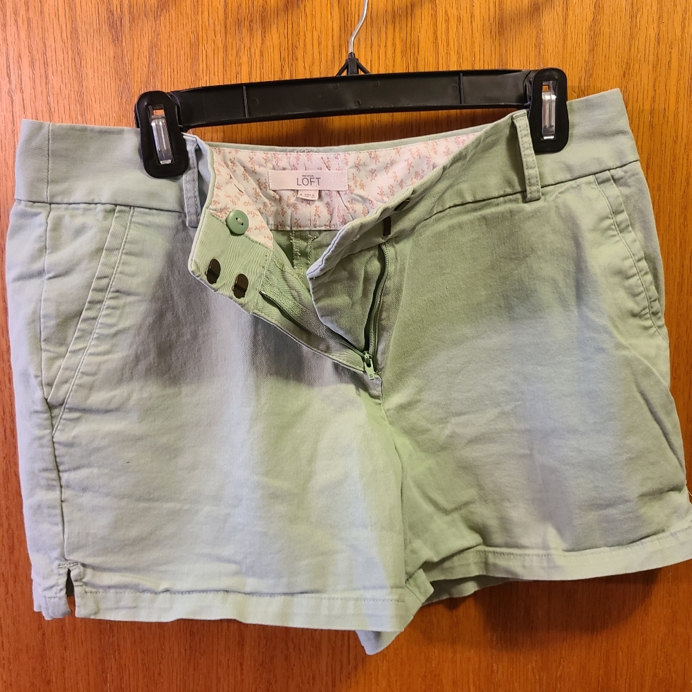 Loft LIKE NEW sage green Riviera shorts